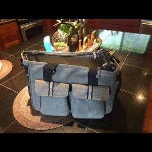Toy pet carrier